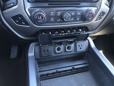 Used 2018 GMC Sierra 2500 Denali w/ Duramax Plus Package AWD/4WD image 29