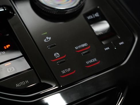 Used 2025 BMW M5 Touring image 29