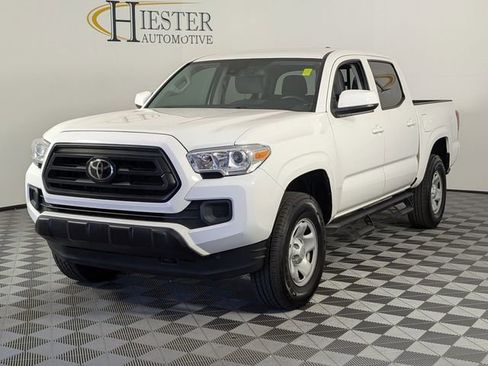 Used 2022 Toyota Tacoma SR AWD/4WD image 4