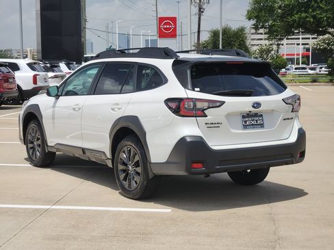 Used 2025 Subaru Outback Onyx Edition AWD/4WD image 5