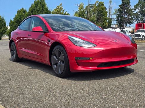 Used 2023 Tesla Model 3 Standard Range RWD image 7