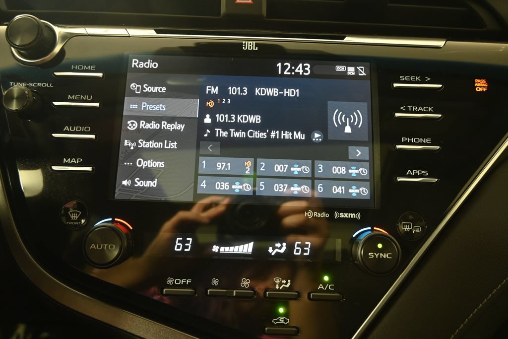 Used 2018 Toyota Camry XSE w/ Driver Assist Package FWD image 26