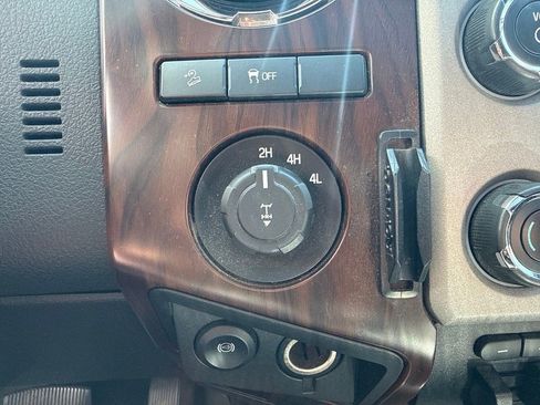 Used 2015 Ford F350 Lariat w/ Lariat Interior Package AWD/4WD image 19
