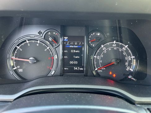 Used 2023 Toyota 4Runner SR5 Premium image 17