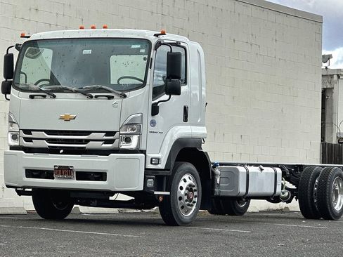 New 2024 Chevrolet Low Cab Forward 6500XD image 8