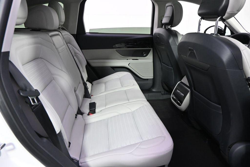 New 2026 Lincoln Nautilus Reserve w/ Jet Appearance Package AWD/4WD image 18