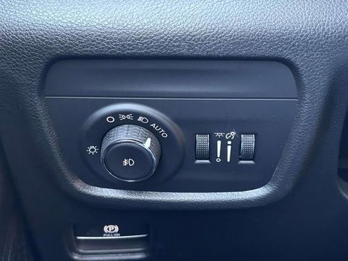 New 2025 Jeep Grand Cherokee Limited image 18