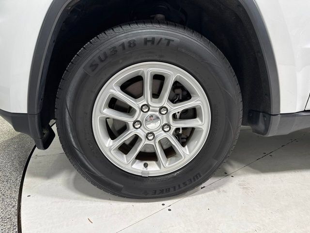 Used 2020 Jeep Grand Cherokee Laredo AWD/4WD image 6