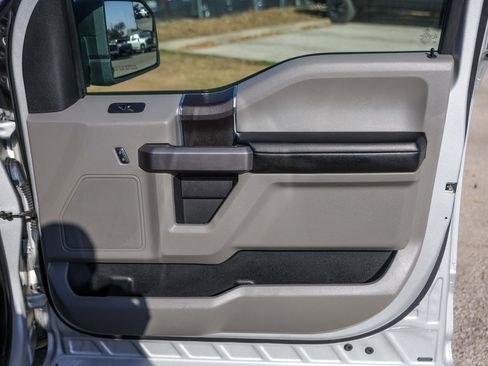 Used 2019 Ford F150 XLT image 31