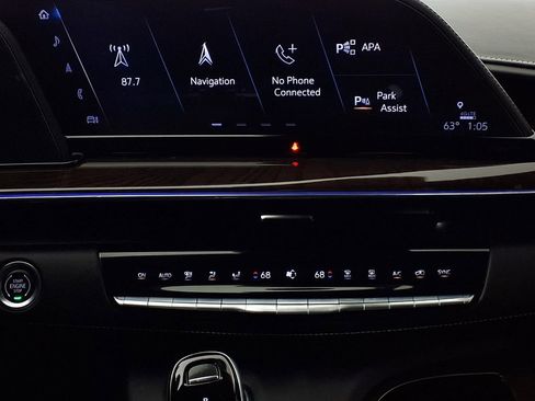 Used 2024 Cadillac Escalade Sport Platinum w/ LPO, ONYX Package image 25