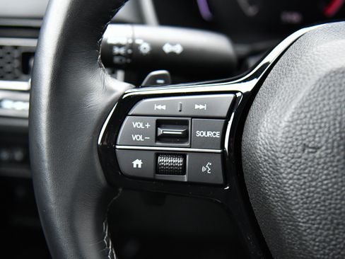 Used 2025 Honda Civic Sport image 29