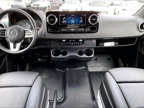 Used 2024 Mercedes-Benz Sprinter 2500 image 13