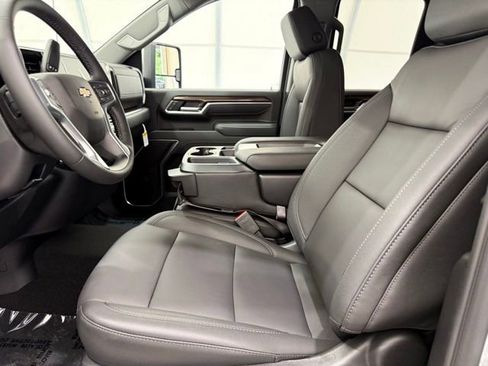 New 2026 Chevrolet Silverado 2500 LT w/ Convenience Package AWD/4WD image 12