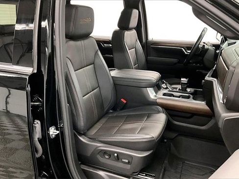 Used 2024 Chevrolet Silverado 1500 High Country w/ High Country Premium Package image 7