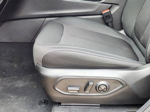 New 2025 Jeep Grand Cherokee Laredo image 17