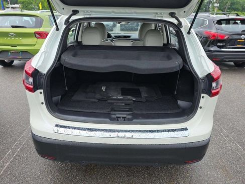 Used 2022 Nissan Rogue Sport SL AWD/4WD image 9