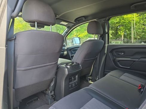 Used 2023 Nissan Titan SV w/ SV Convenience Package RWD image 38