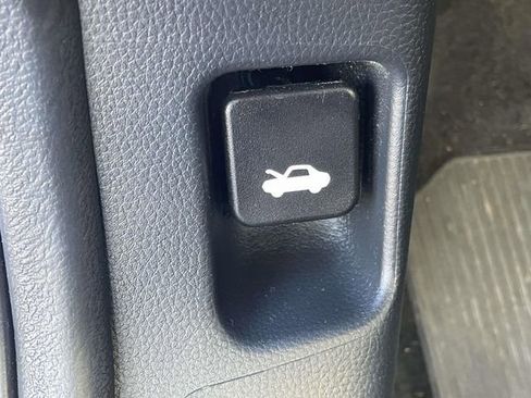 Used 2021 Honda Accord Touring image 13