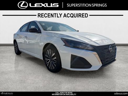 Used 2025 Nissan Altima 2.5 SV FWD image 1
