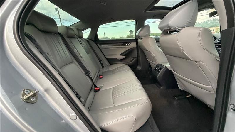 Used 2018 Honda Accord Touring image 41