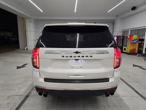 Used 2021 Chevrolet Suburban High Country RWD image 5