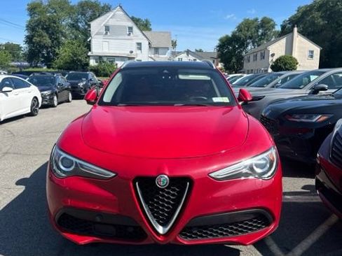 Used 2018 Alfa Romeo Stelvio Ti AWD/4WD image 1