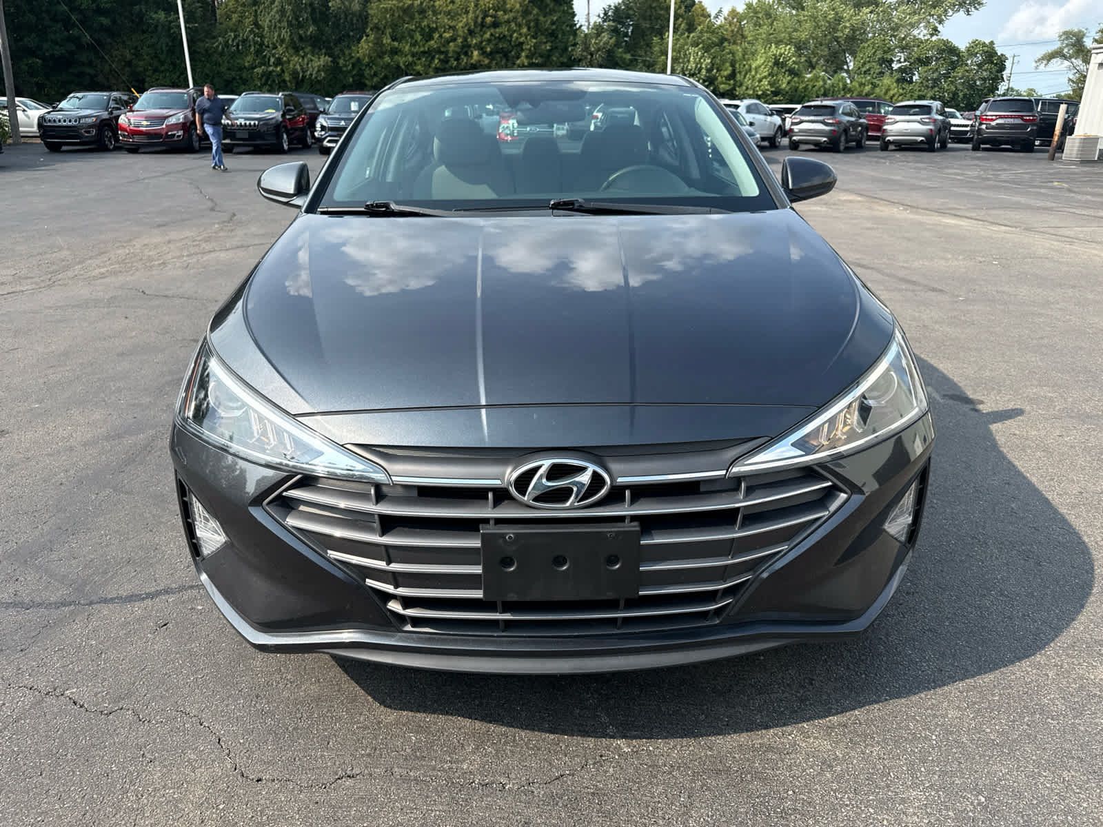 Used 2020 Hyundai Elantra SE FWD image 8