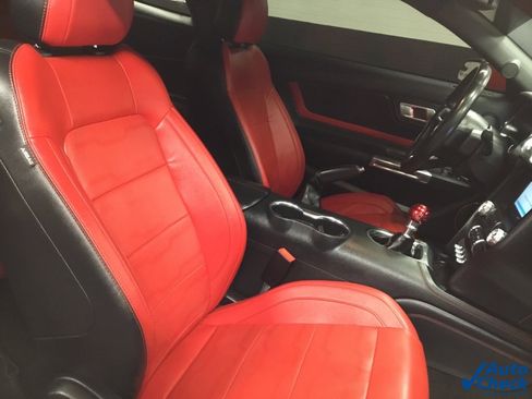 Used 2018 Ford Mustang GT Premium w/ Equipment Group 401A image 25