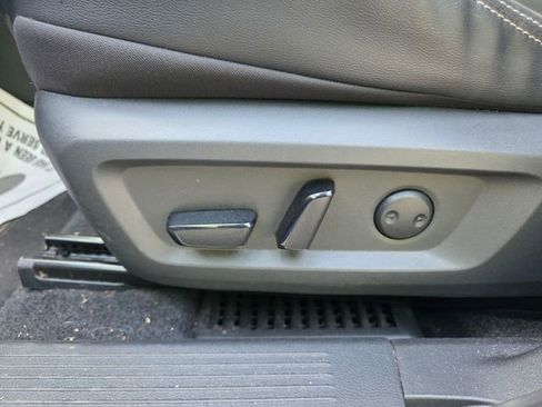 Used 2023 Nissan Rogue SL w/ SL Premium Package image 13