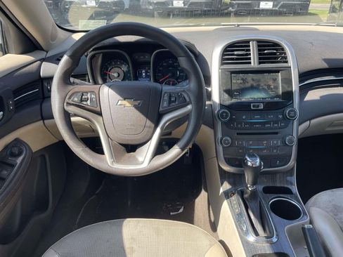 Used 2014 Chevrolet Malibu LT image 11