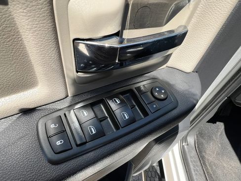 Used 2012 RAM 2500 SLT AWD/4WD image 16