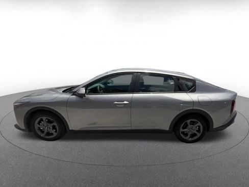 Used 2025 Kia K4 FWD image 9
