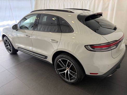 Certified 2026 Porsche Macan AWD/4WD image 3