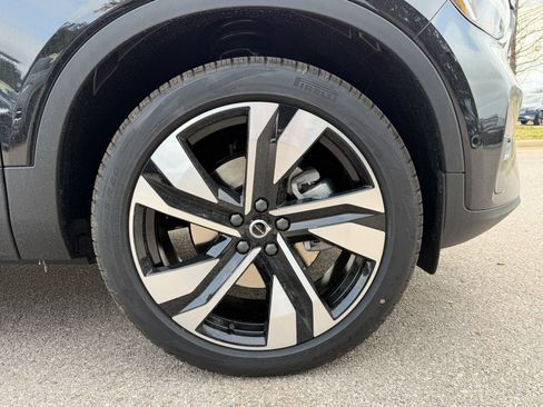 New 2026 Volvo XC40 B5 Plus image 7