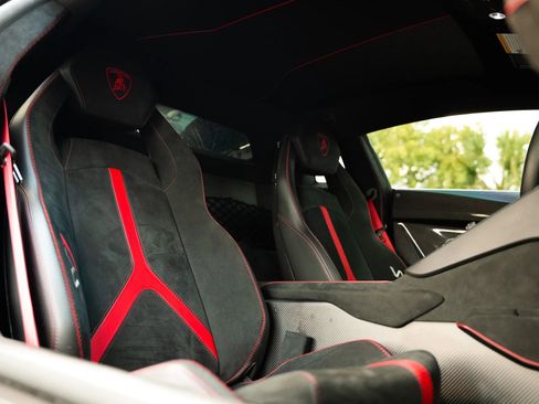 Used 2019 Lamborghini Aventador SVJ AWD/4WD image 40