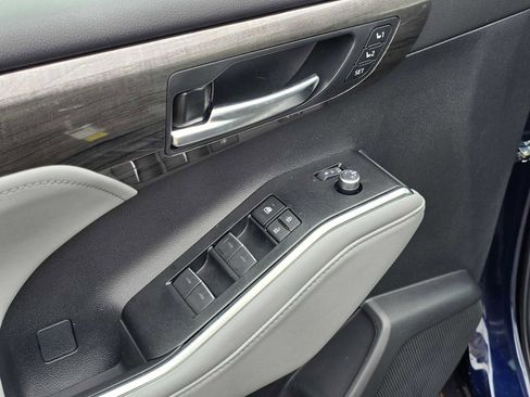 New 2026 Toyota Highlander Platinum AWD/4WD image 26