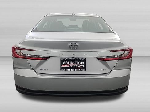 Used 2025 Toyota Camry LE FWD image 5