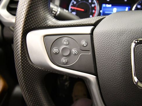 Used 2023 GMC Acadia SLE w/ Driver Convenience Package image 22