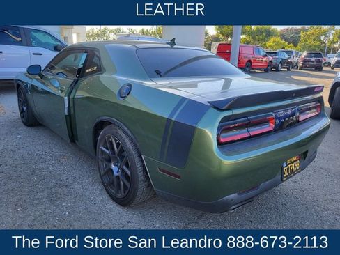 Used 2019 Dodge Challenger R/T Scat Pack w/ Shaker Package RWD image 5