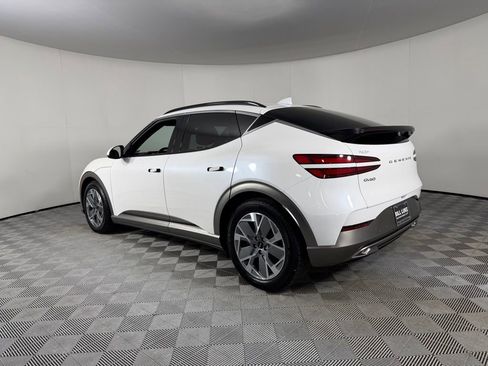 Used 2025 Genesis GV60 RWD image 9