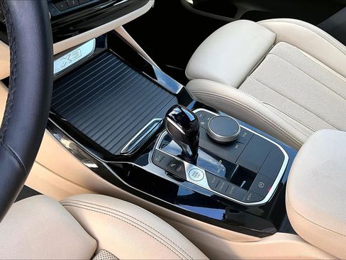 Used 2022 BMW X3 sDrive30i w/ Premium Package image 16