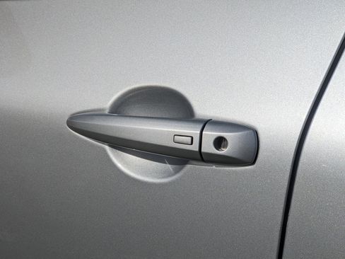 Used 2023 Nissan Rogue SV image 22