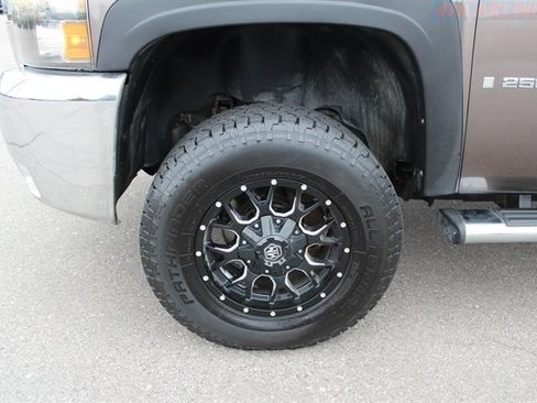 Used 2008 Chevrolet Silverado 2500 LT w/ 2LT Convenience Package image 4