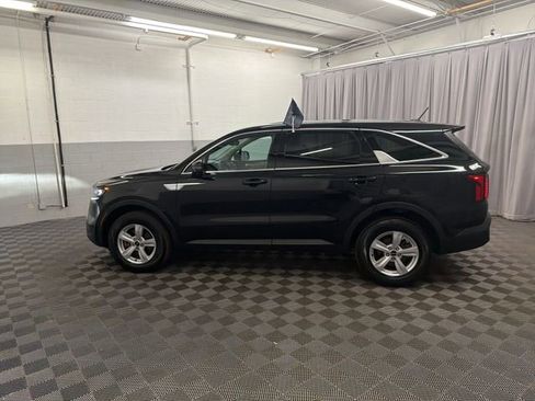 Certified 2023 Kia Sorento LX AWD/4WD image 9