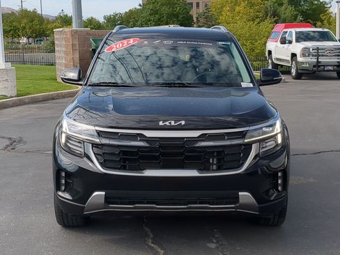Certified 2024 Kia Seltos SX w/ SX Sunroof Package AWD/4WD image 8