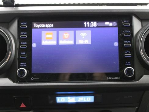 Used 2023 Toyota Tacoma TRD Off-Road w/ Technology Package AWD/4WD image 43
