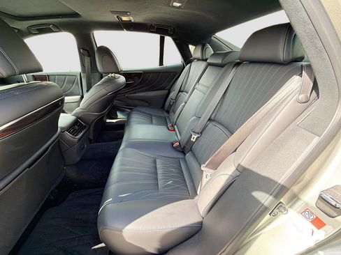 Used 2019 Lexus LS 500 AWD image 20