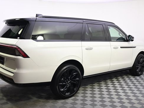 New 2026 Lincoln Navigator L Black Label AWD/4WD image 7