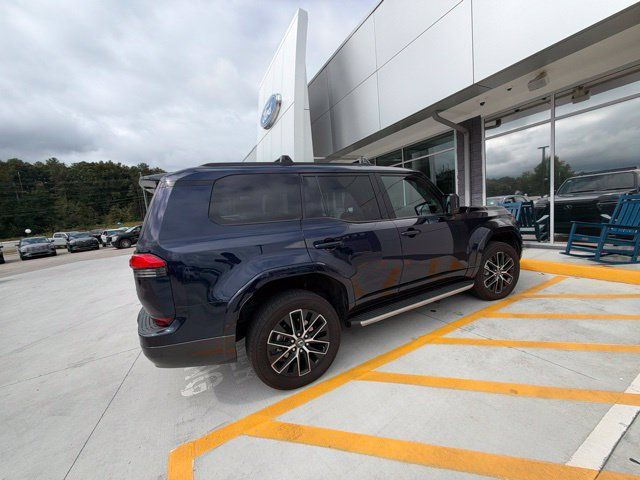 Used 2025 Lexus GX 550 w/ Accessory Package (2T) AWD/4WD image 15