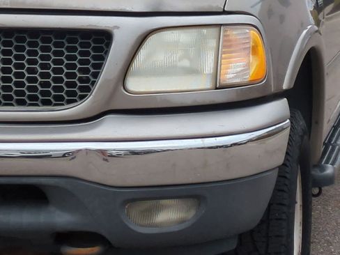 Used 2001 Ford F150 Lariat AWD/4WD image 11